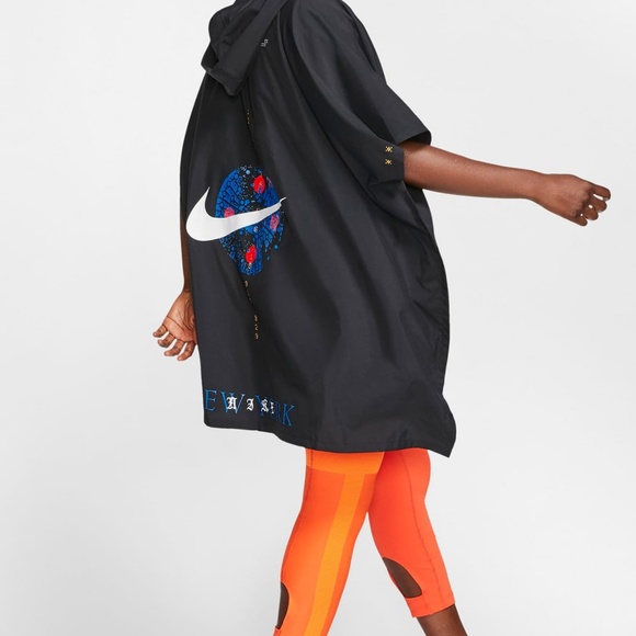 New York Water Repellent Hooded Running Poncho - Picture 2 of 16